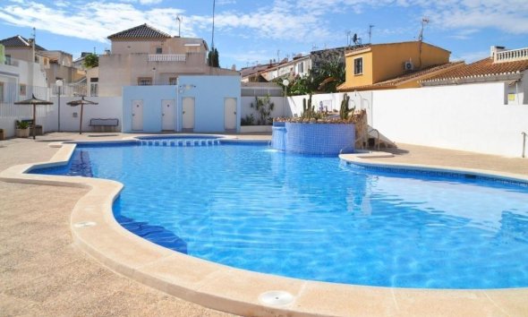 Townhouse / Terraced House - Resale - Torrevieja - Los Balcones