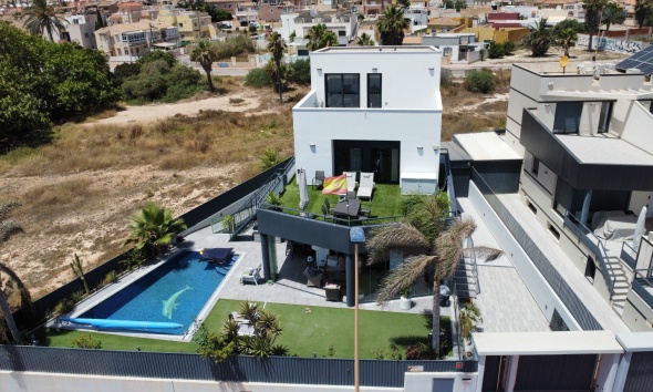 Townhouse / Terraced House - Resale - Torrevieja - Los Frutales