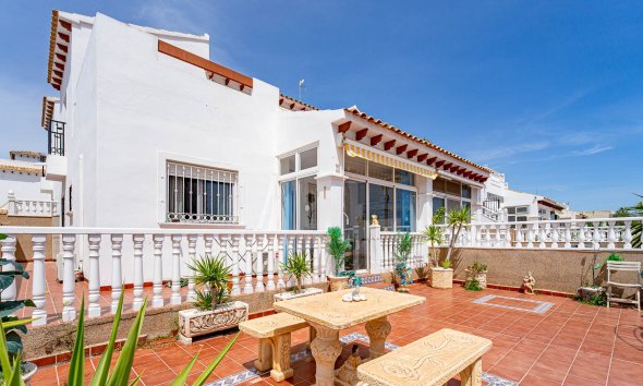 Townhouse / Terraced House - Resale - Torrevieja - Punta Prima