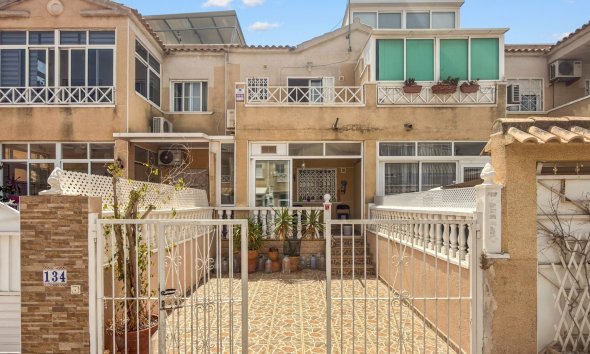Townhouse / Terraced House - Resale - Torrevieja - Torrevieja