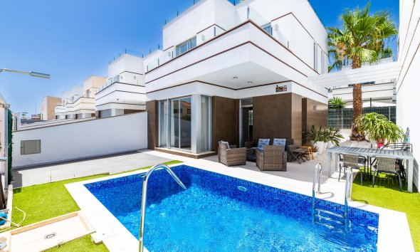 Villa / Casa - Reventa - Ciudad Quesada - Ciudad Quesada