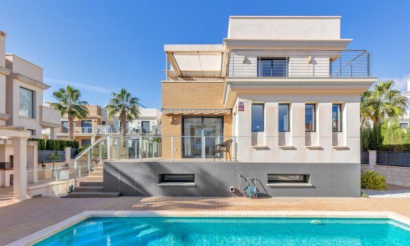 Villa / Casa - Reventa - Orihuela Costa - La Zenia