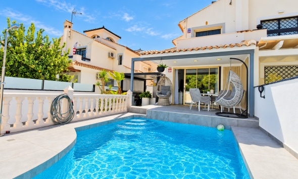 Villa / Casa - Reventa - Orihuela Costa - Mil Palmeras