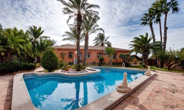 Villa / Casa - Reventa - Torrevieja - La Siesta