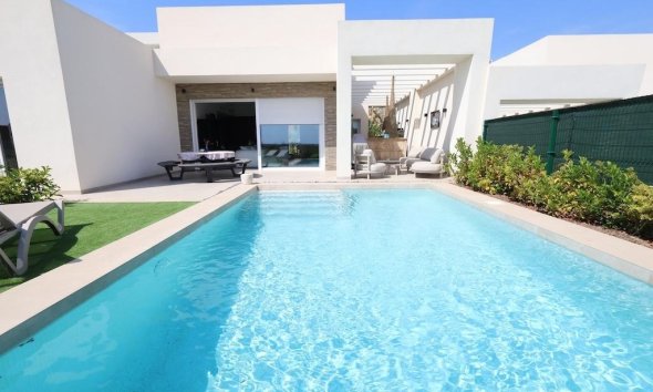Villa / House - Resale - Algorfa - Comunidad valenciana