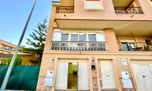 Villa / House - Resale - Almoradí - Almoradí