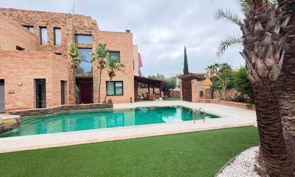 Villa / House - Resale - Altorreal - Altorreal