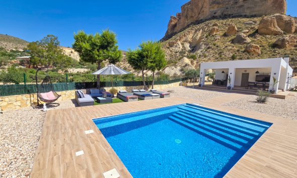 Villa / House - Resale - Crevillente - Crevillente