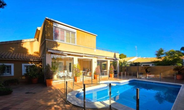 Villa / House - Resale - Dehesa de campoamor - Campoamor