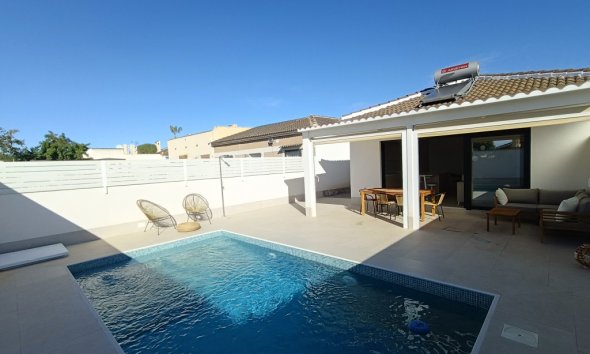 Villa / House - Resale - El Chaparral - El Chaparral