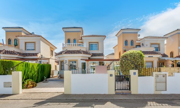 Villa / House - Resale - Guardamar del Segura - Guardamar del Segura
