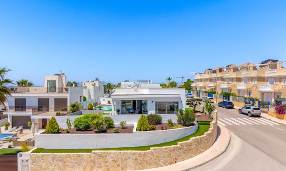 Villa / House - Resale - La Marina - La Marina