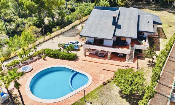 Villa / House - Resale - La Nucía - La Nucía