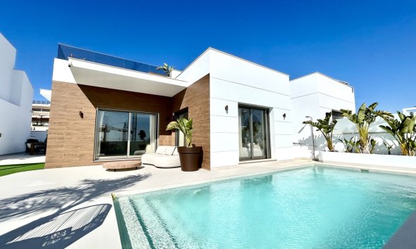 Villa / House - Resale - Las Filipinas - Las Filipinas