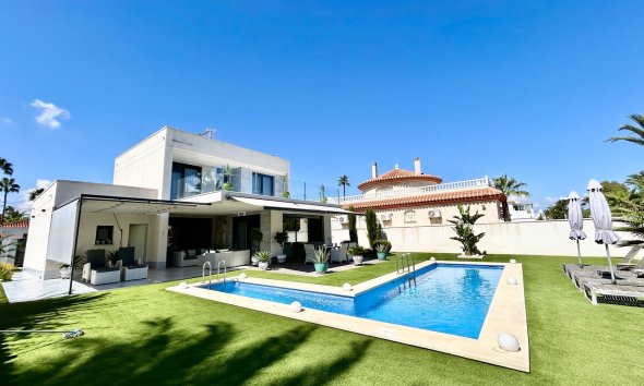Villa / House - Resale - Los Urrutias - Los Urrutias