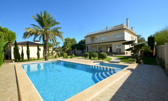 Villa / House - Resale - Orihuela Costa - Cabo Roig