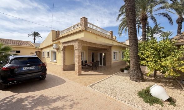 Villa / House - Resale - Orihuela Costa - Cabo Roig