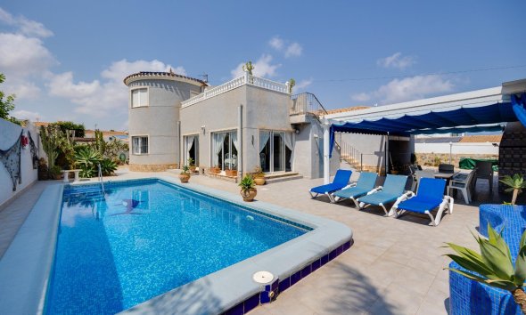 Villa / House - Resale - Orihuela Costa - La Regia