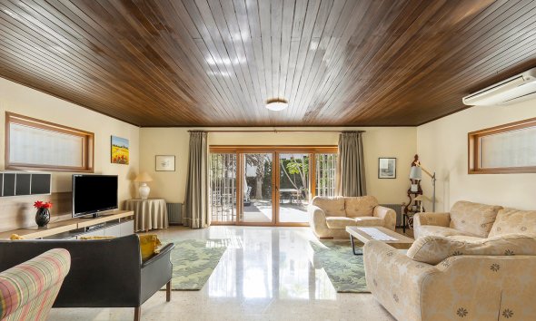 Villa / House - Resale - Orihuela Costa - Las Filipinas