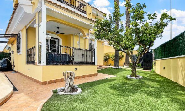 Villa / House - Resale - Orihuela Costa - Los Dolses