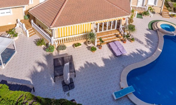Villa / House - Resale - Orihuela Costa - MUY CERCA DE LA PLAYA
