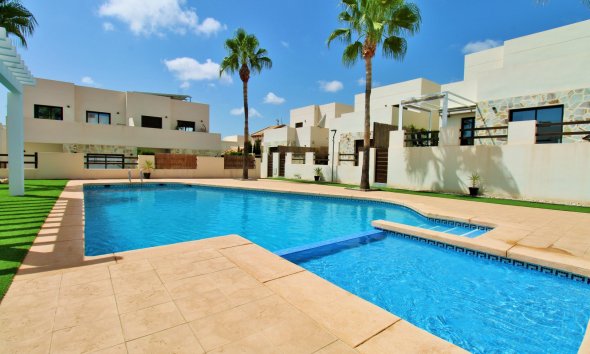 Villa / House - Resale - Orihuela Costa - PAU 8