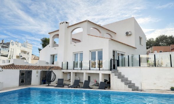 Villa / House - Resale - Orihuela Costa - Villamartín