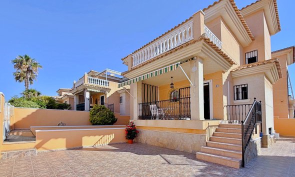 Villa / House - Resale - Orihuela - Orihuela Costa