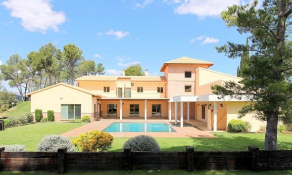 Villa / House - Resale - Penàguila - Penàguila