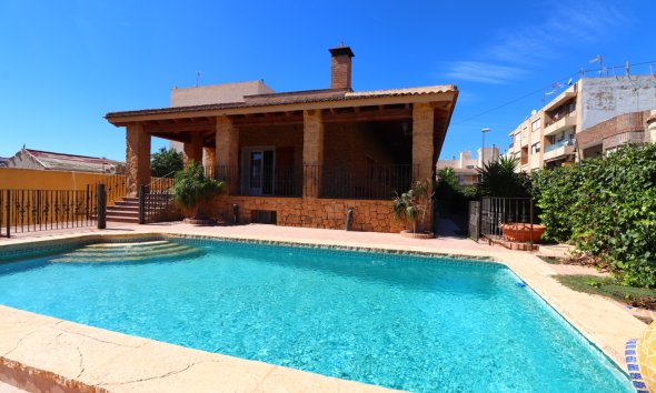 Villa / House - Resale - Rojales - Los Palacios