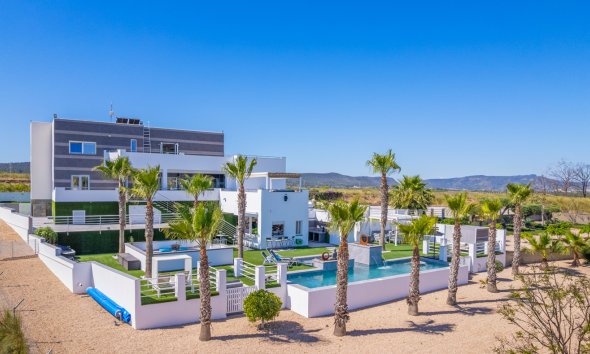 Villa / House - Resale - Torremendo - Torremendo