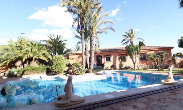 Villa / House - Resale - Torrevieja - El Chaparral