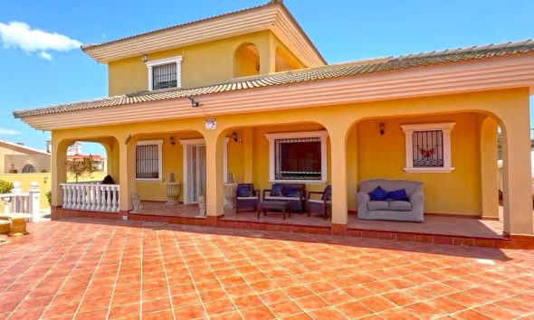 Villa / House - Resale - Torrevieja - Los Balcones