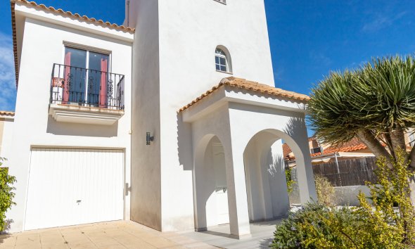 Villa / House - Resale - Torrevieja - Los Balcones