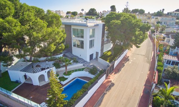 Villa / House - Resale - Torrevieja - Los Balcones