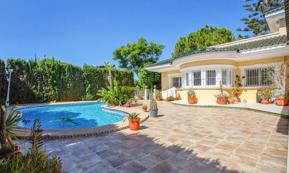 Villa / House - Resale - Torrevieja - Torreta florida