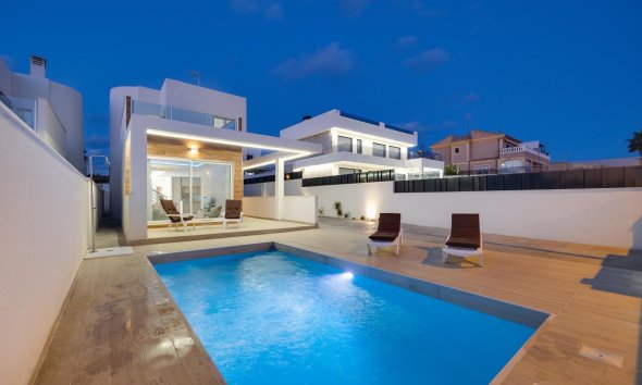 Villa - New Build - Torrevieja - Aguas Nuevas