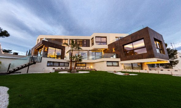Villa - Obra nueva - Benidorm - Benidorm