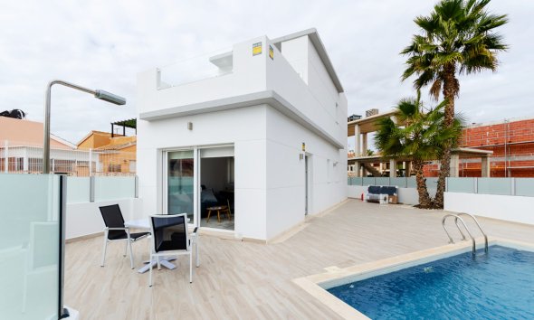 Villa - Obra nueva - Torrevieja - Torrevieja