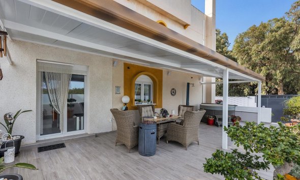 Villa - Resale - Guardamar del Segura - Urbanizaciones