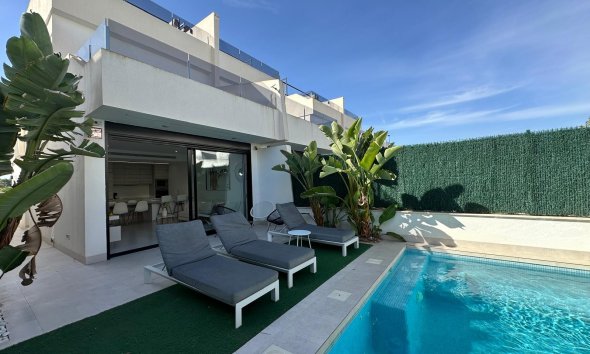 Villa - Resale - LOS ALCÁZARES - Serena Golf