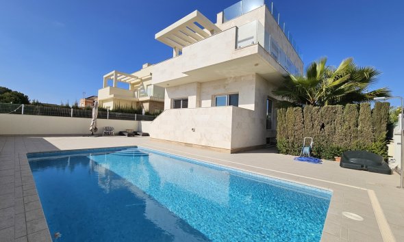 Villa - Resale - Orihuela Costa - La Zenia