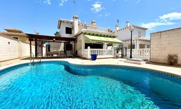 Villa - Resale - Orihuela Costa - La Zenia