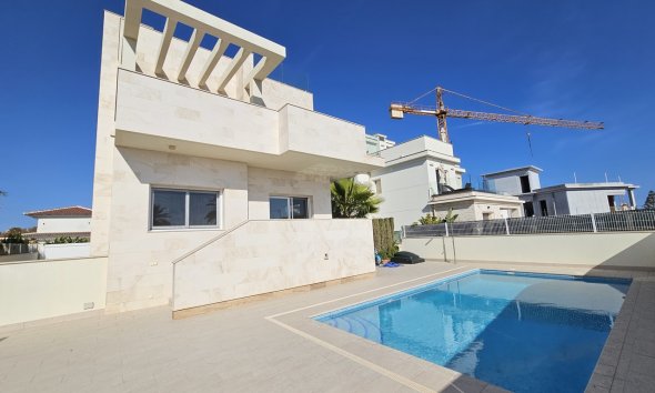 Villa - Resale - Orihuela Costa - La Zenia