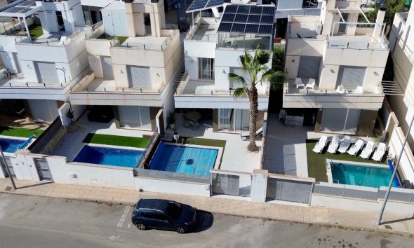 Villa - Resale - Orihuela Costa - Lomas de Cabo Roig