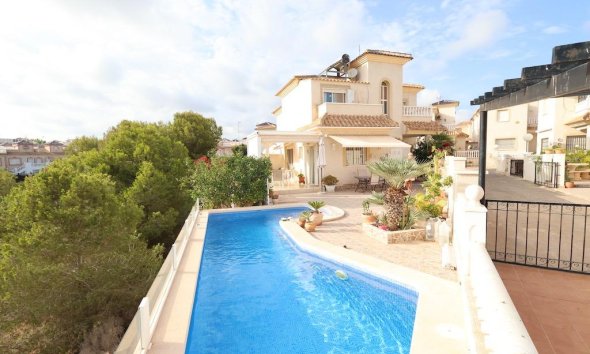 Villa - Resale - Orihuela Costa - Playa Flamenca