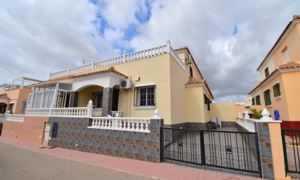 Villa - Resale - Orihuela Costa - Playa Flamenca