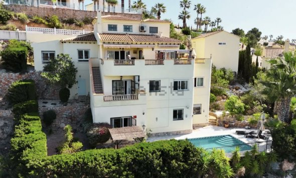 Villa - Resale - Orihuela Costa - Villamartin