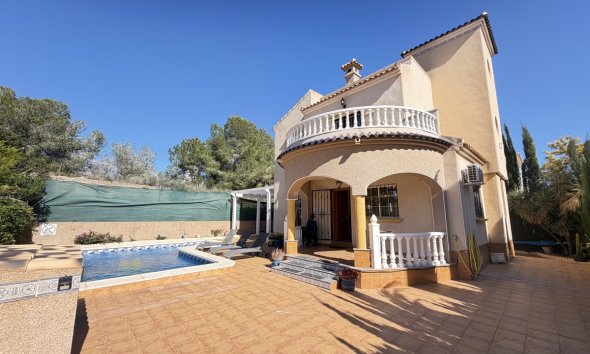 Villa - Resale - Orihuela Costa - Villamartin