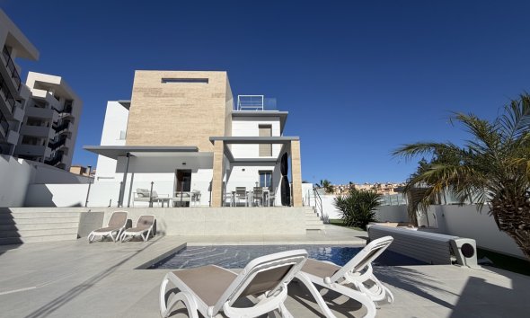 Villa - Resale - Orihuela Costa - Villamartin